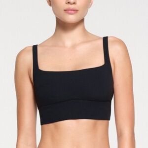 SKIMS FITS EVERYBODY SQUARE NECK LONGLINE BRALETTE | ONYX